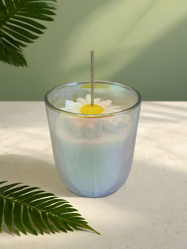 Iridescent glass daisy flower