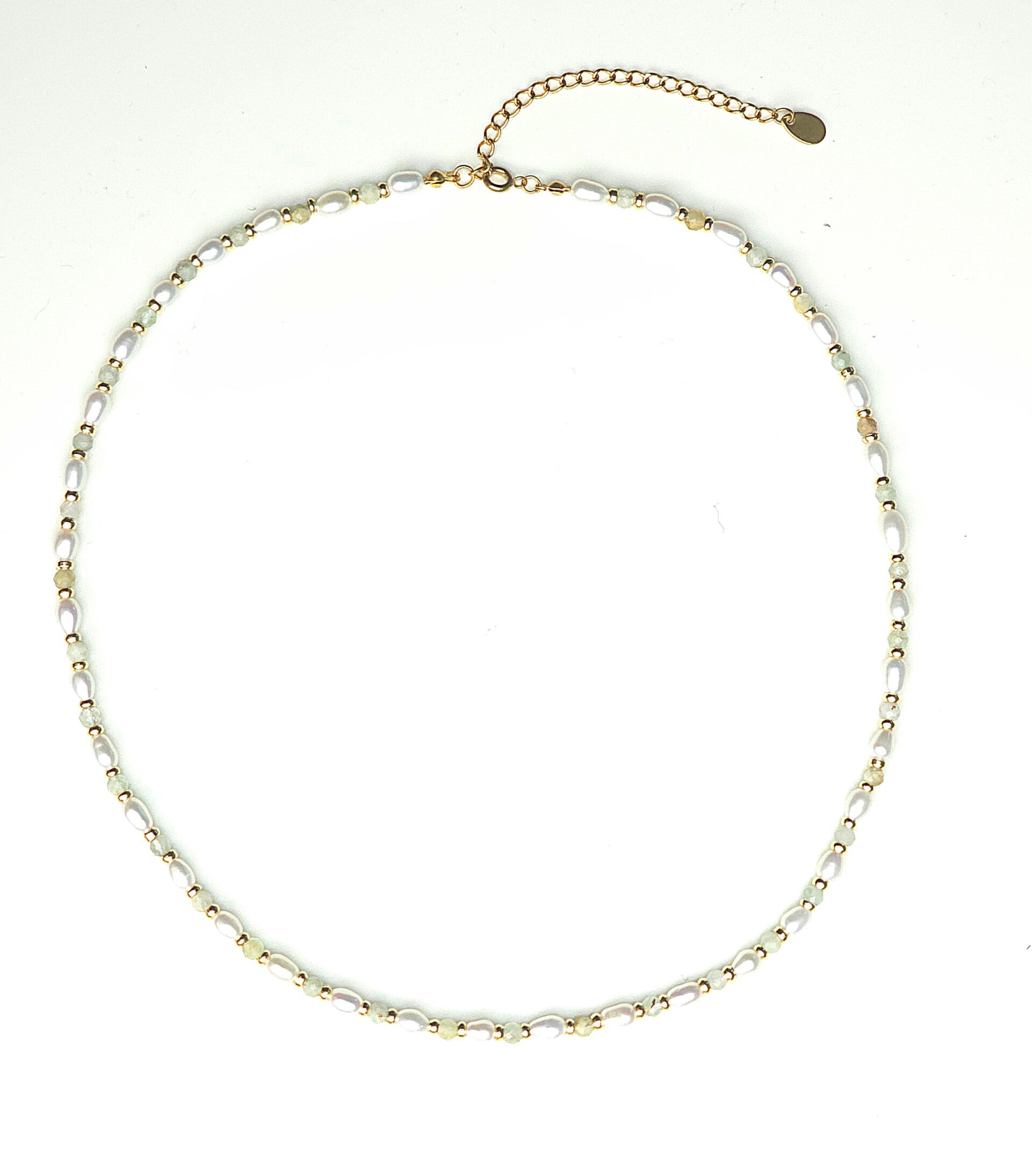 Minimalistische Ketting met Zoetwaterparels & Natuursteentjes – Stainless Steel