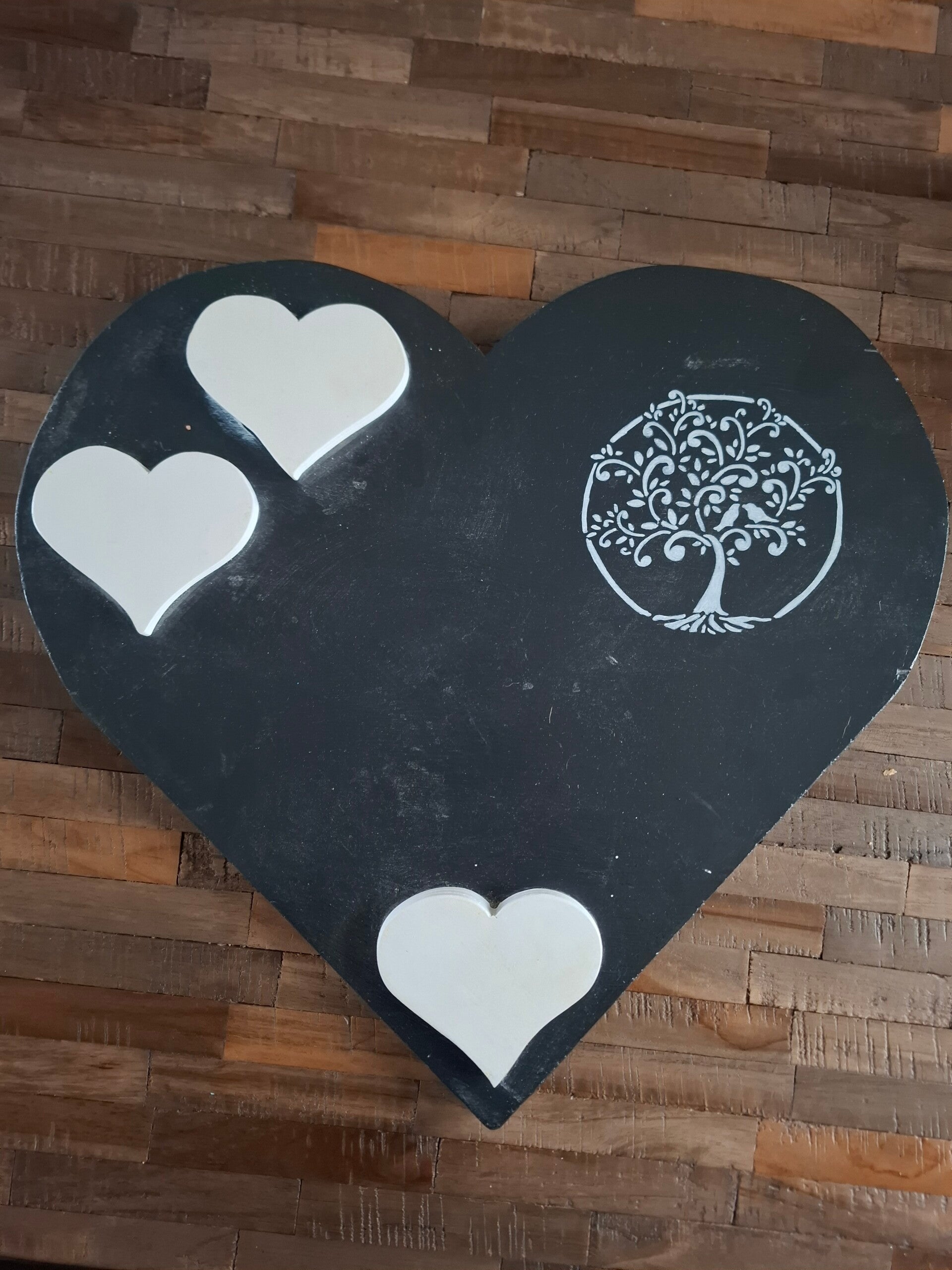 Groot hart met kleine hartjes en levensboom, 101 hart