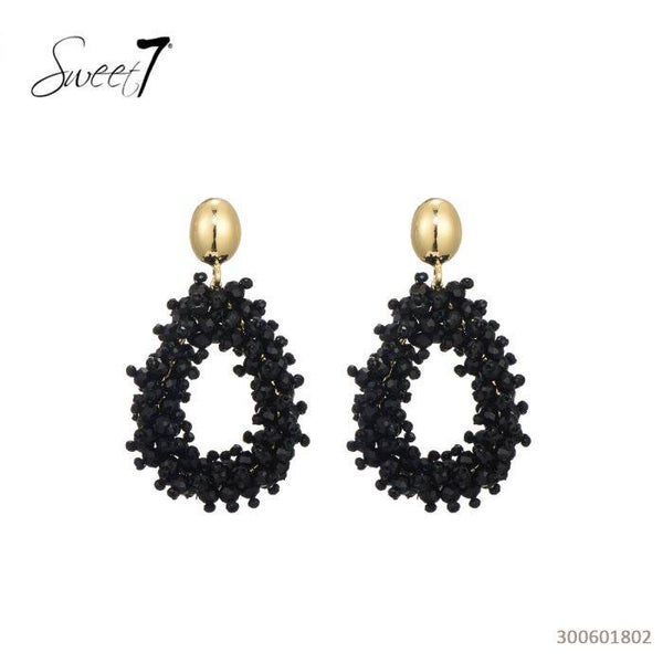 Zwarte steentjes oorbel