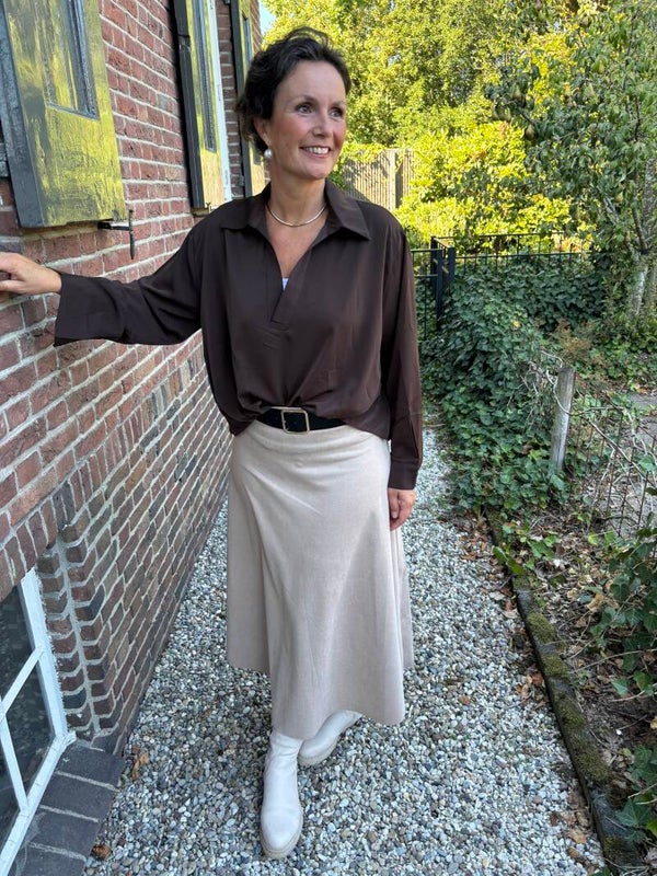 Ecru suède skirt