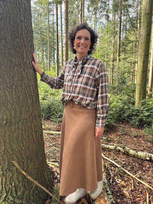 Camel suède skirt