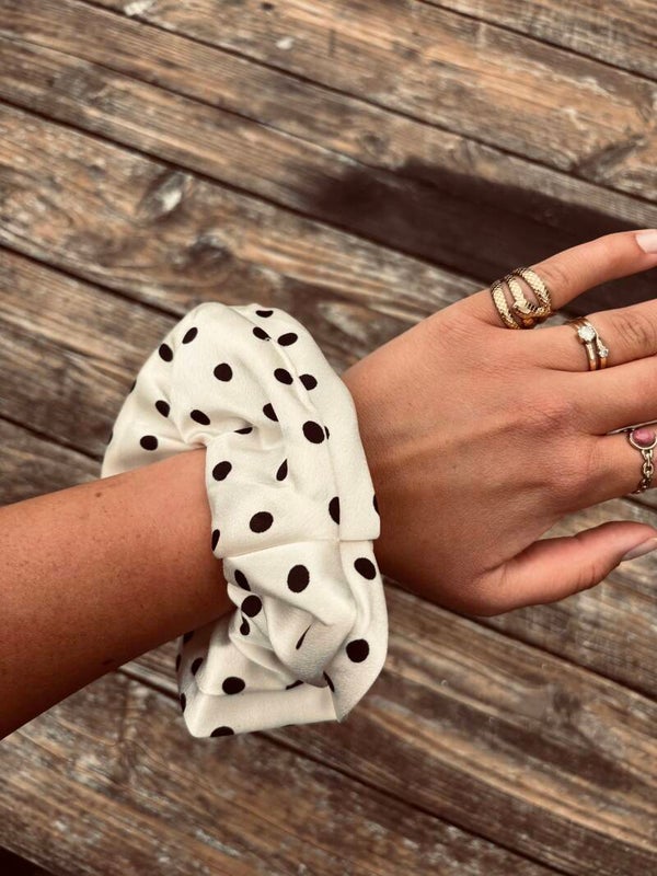 Favo dots scrunchie