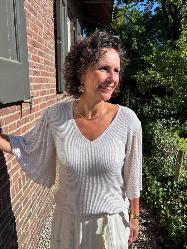 Beige fleur top