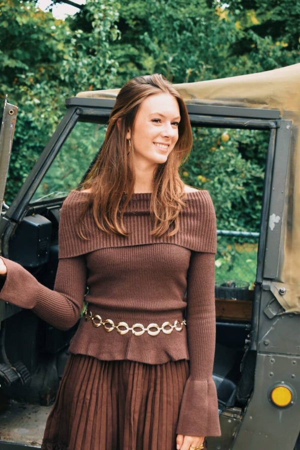 bruine off shoulder trui