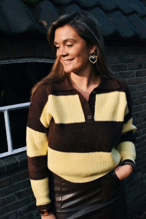 Brown yellow sweater