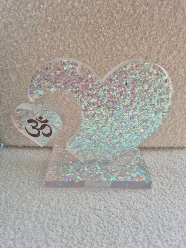 Ohm sparkle heart. 🌟 Spiritualiteit mag glitteren. Jij ook.