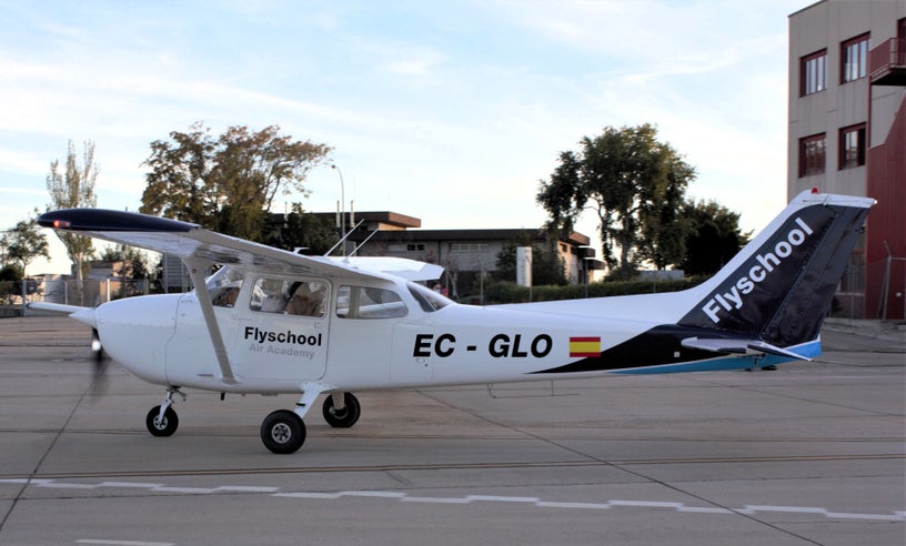 Cessna 172 Flyschool