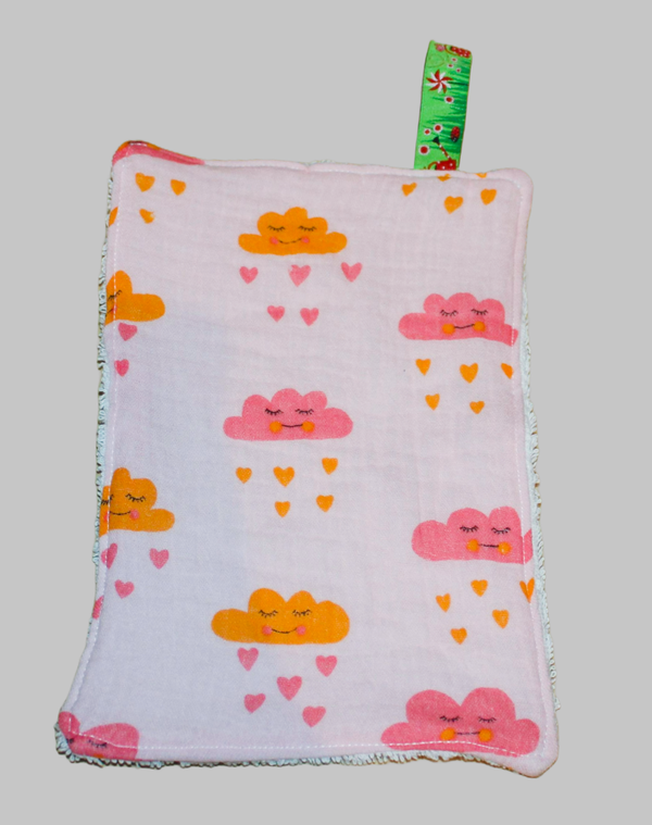 Waschlappen rosa mit Regenwolken