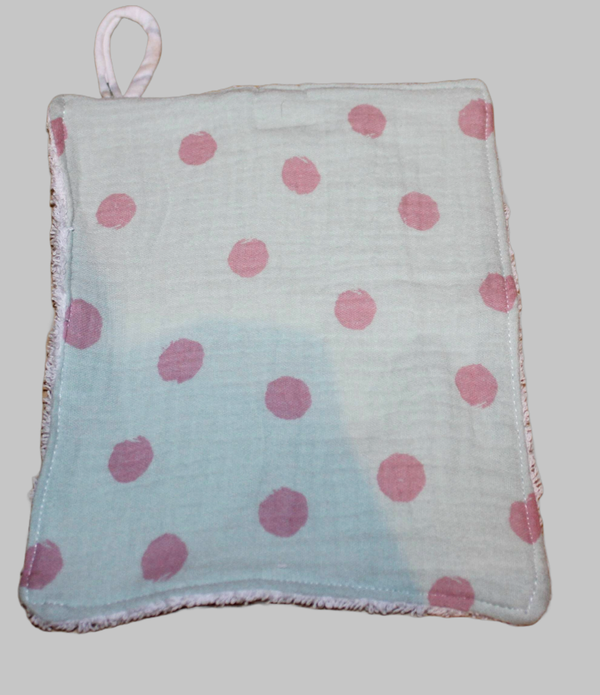 Waschlappen mint mit rosa Punkten