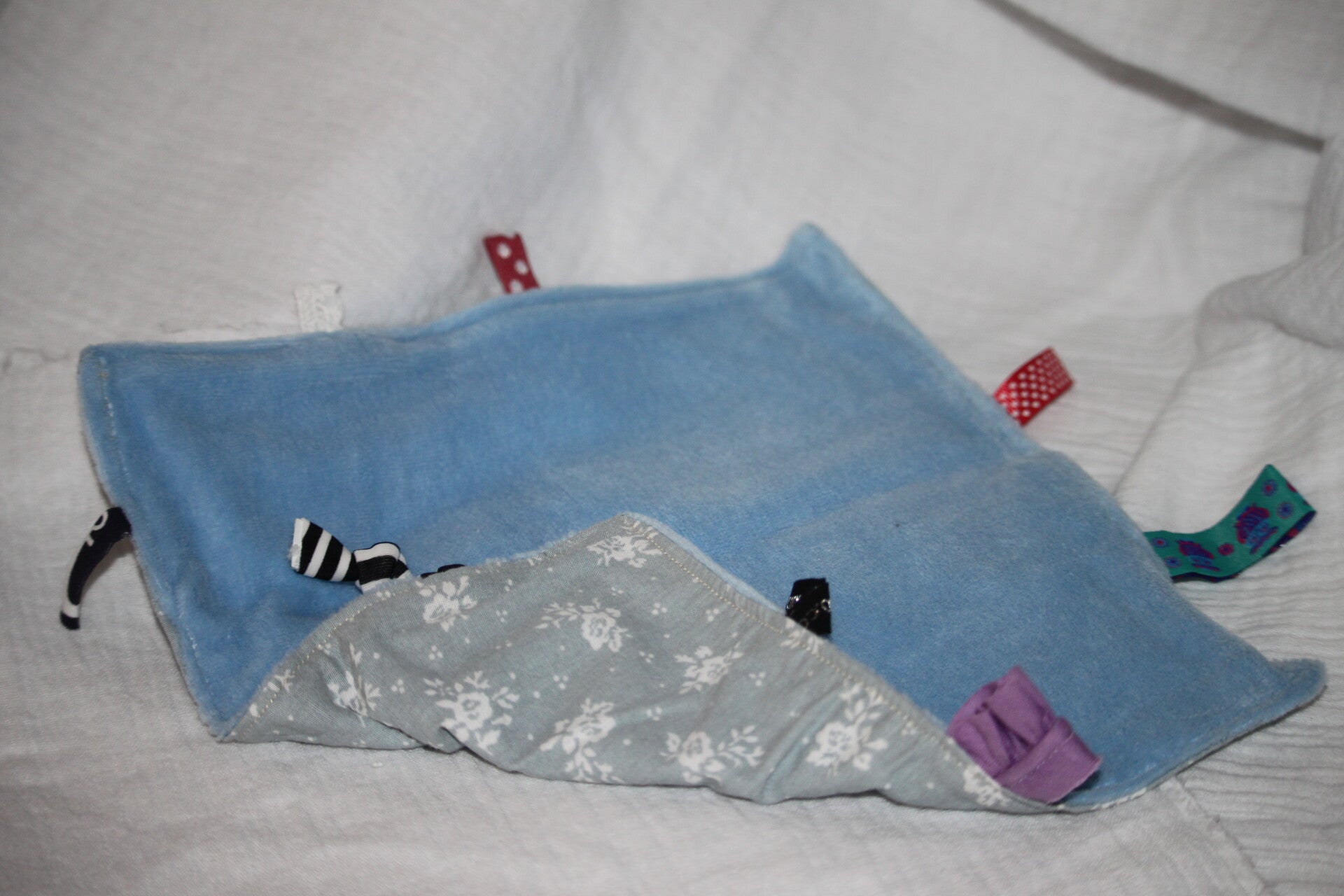 Nuschitüechli Blumen/Plüsch