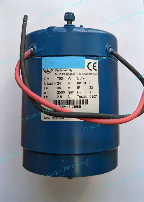 Moteur 700Watts 24V  avec flasque haute BESENZONI