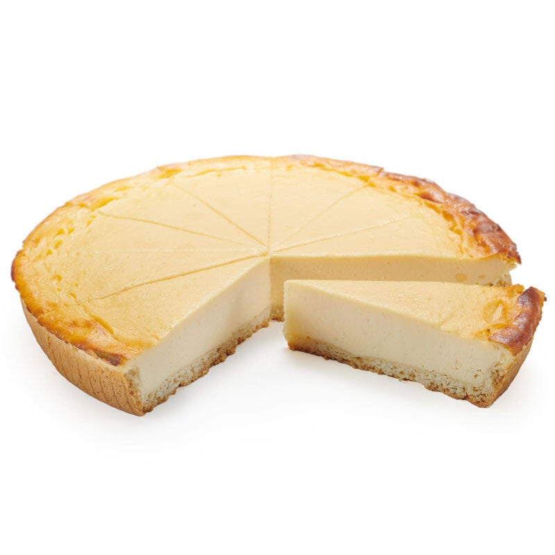 Rahmkäsekuchen ohne Rosinen vorgeschnitten