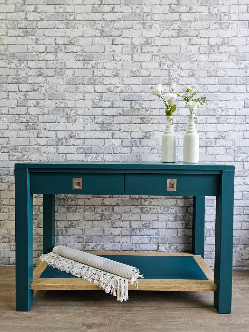 sidetable. opgeknapt meubelstuk , blauw  groen. massief hout 