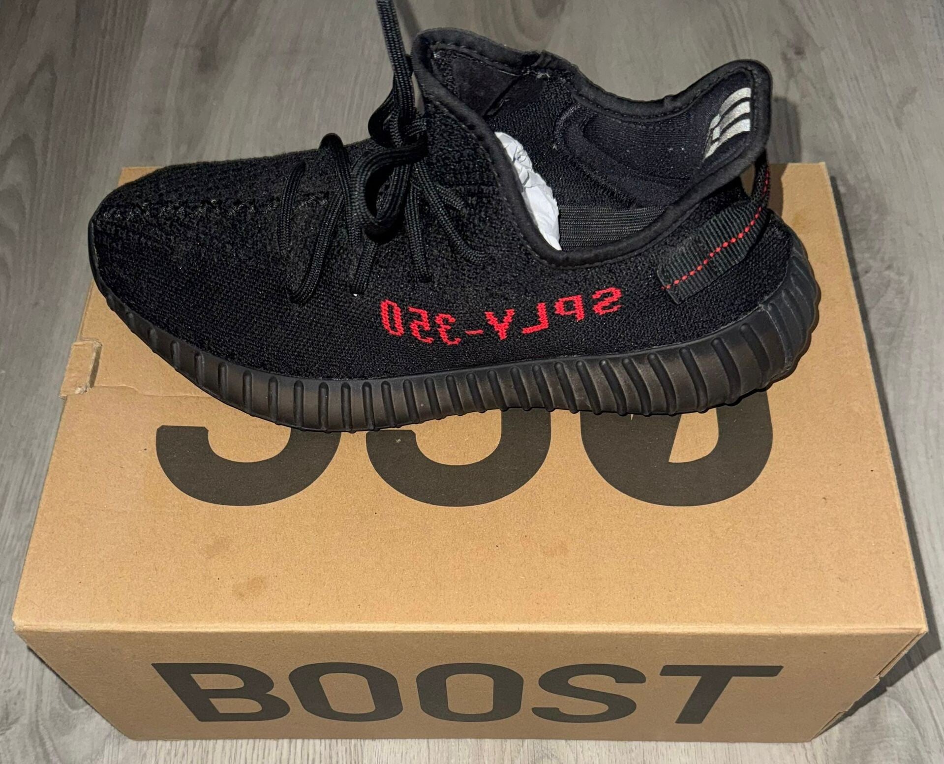 Adidas Yeezy Boost 350 V2 42.5