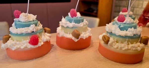 Birthday  cake vanilla and strawberry smell