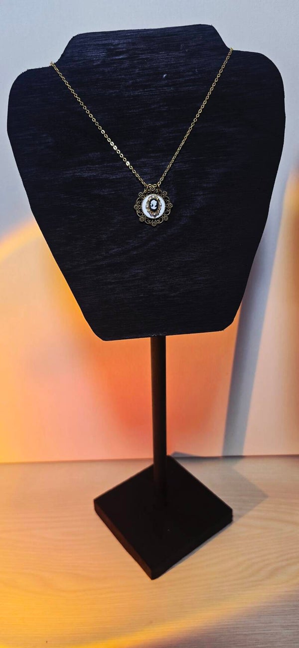 Victorian style necklace chose between 3 styles