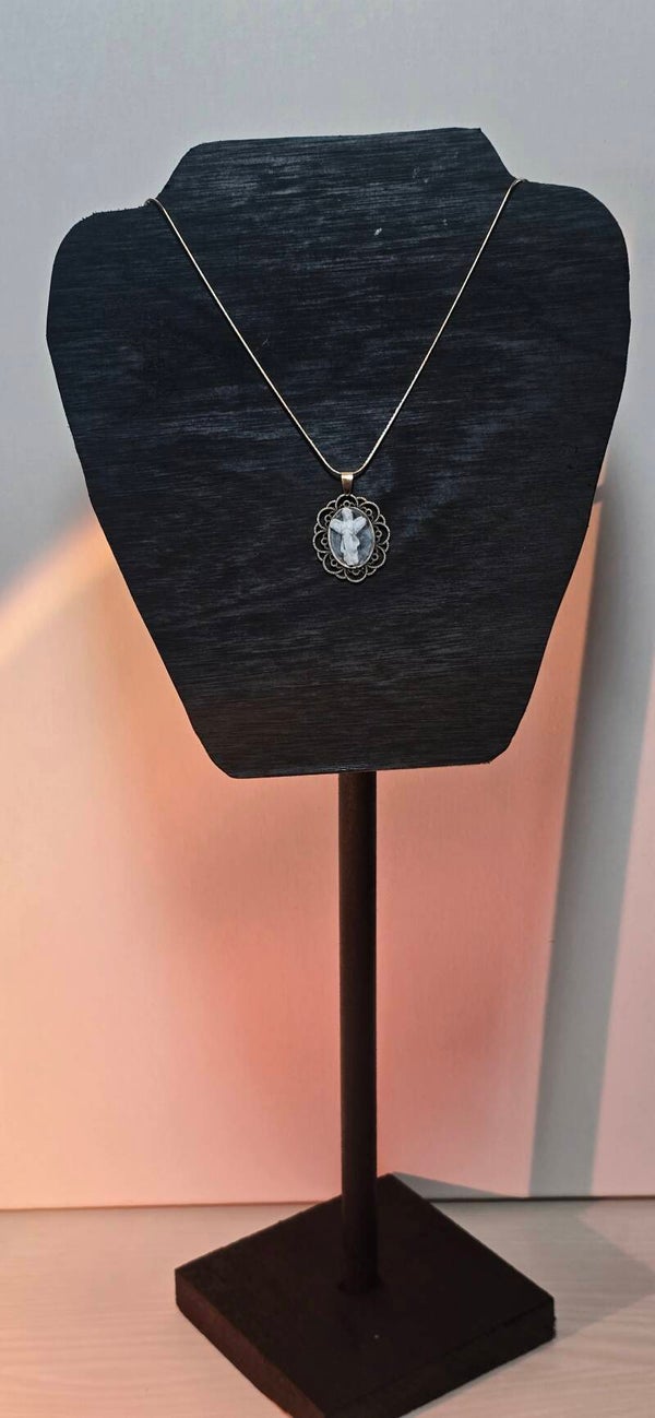 Elegant necklace with angel 60cm