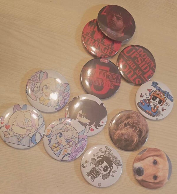 BADGES/MAGNETS 25MM 32MM