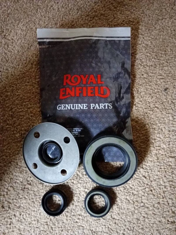 Oil seal set