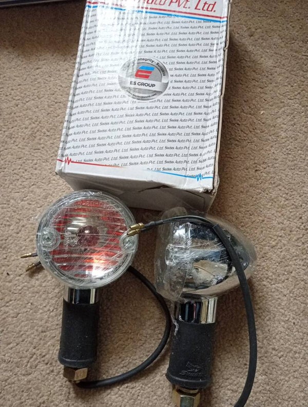 Indicators pair clear lens