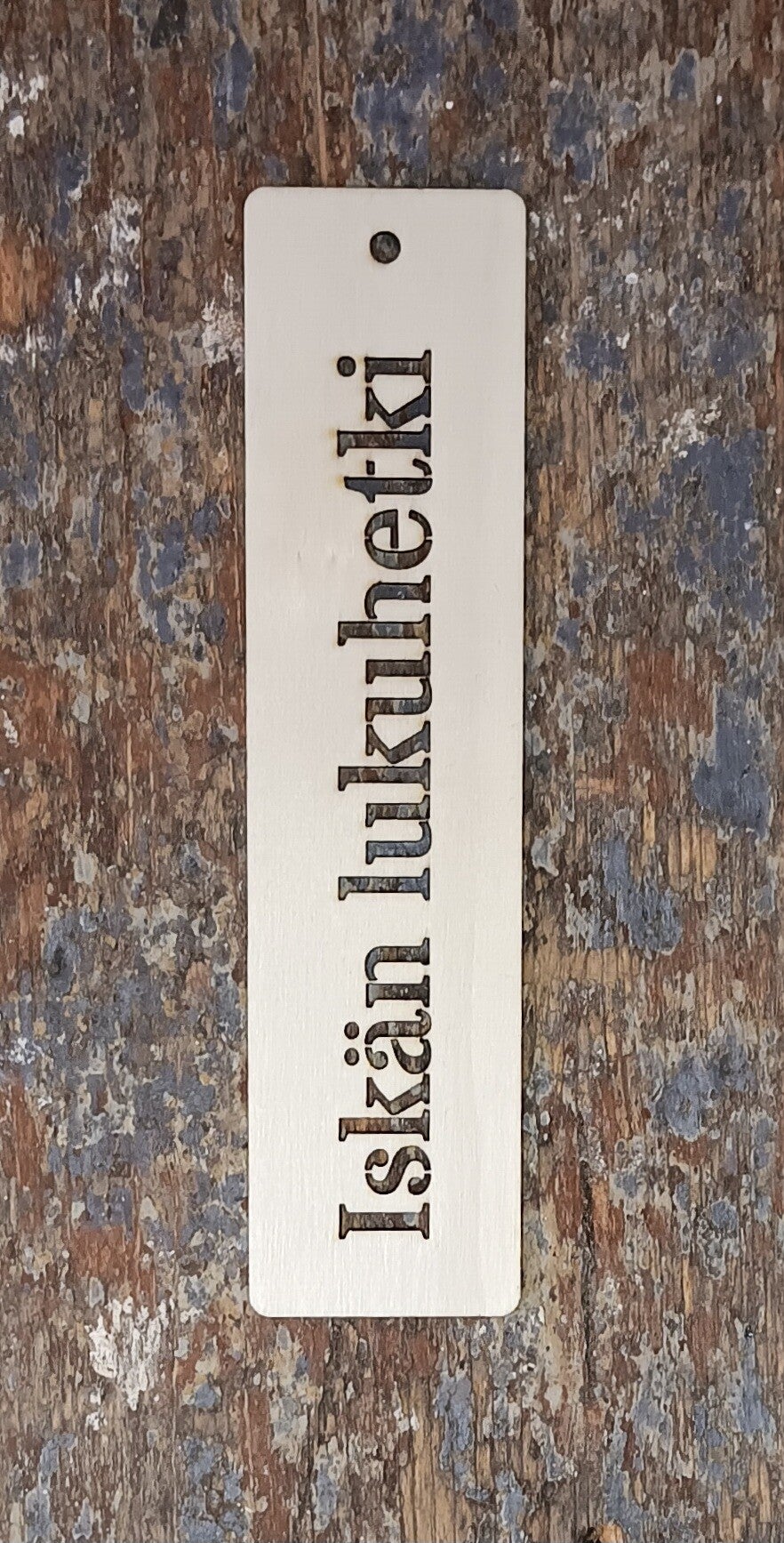 Kirjanmerkki iskän lukuhetki