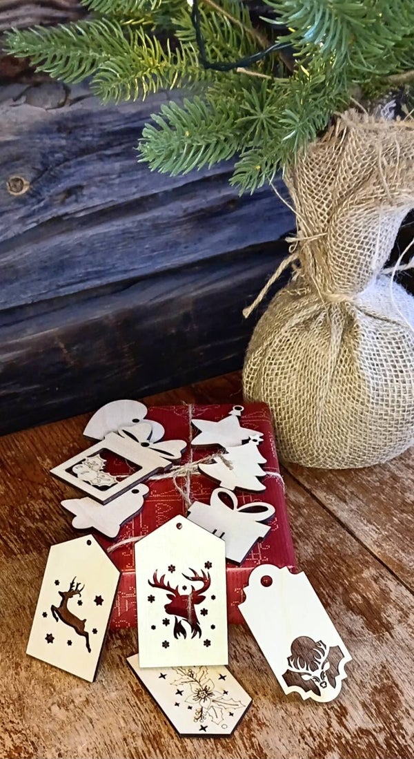 Puinen pakettikortti omalla tekstillä