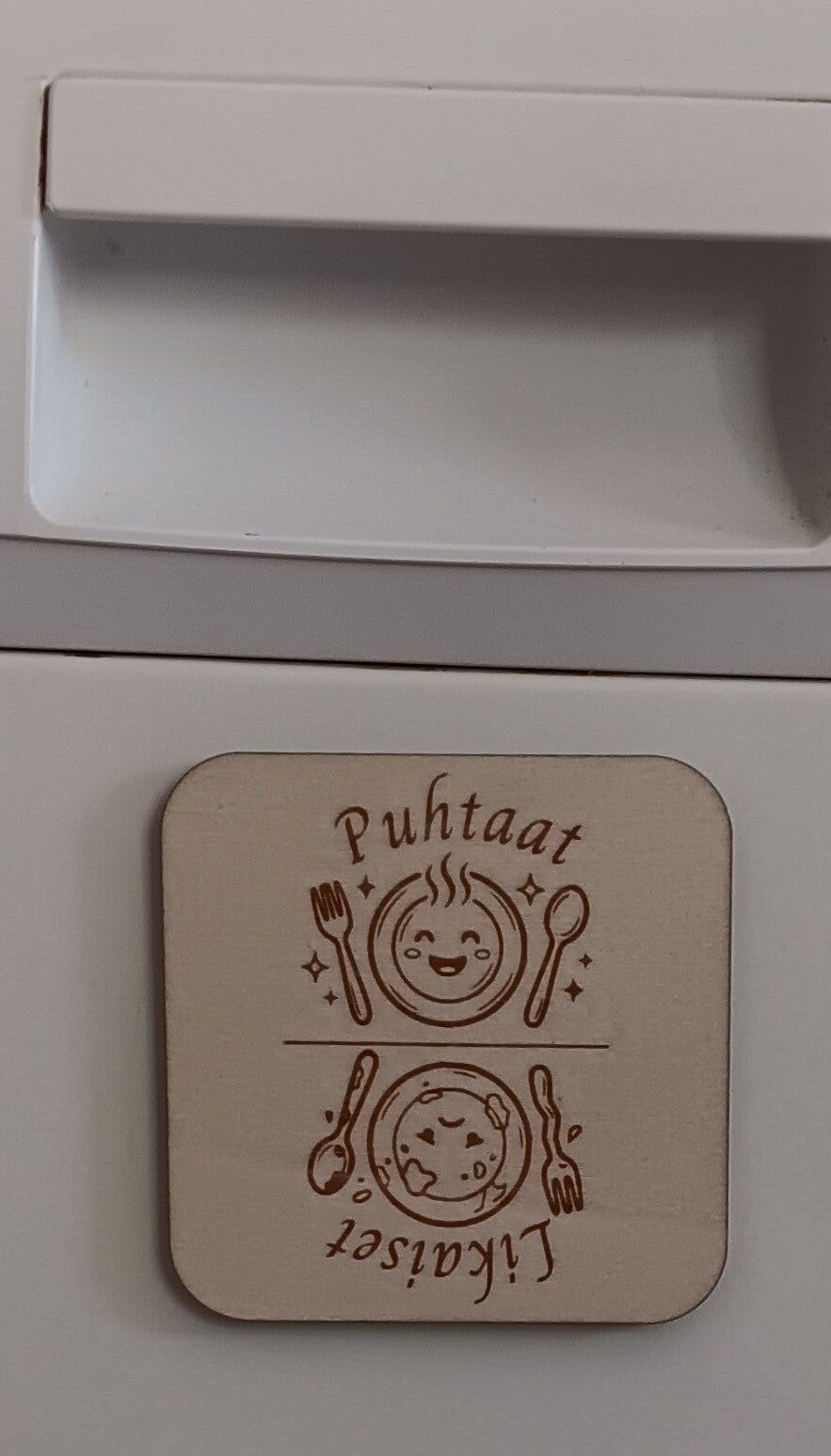 Puhtaat-Likaiset magneetti hymy/surunaama neliö