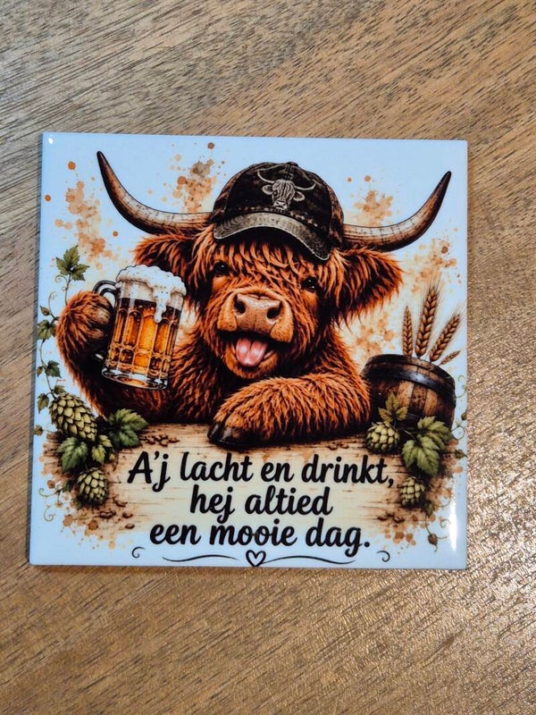 Tegel | A'j lacht en drinkt, hej altijd een mooie dag
