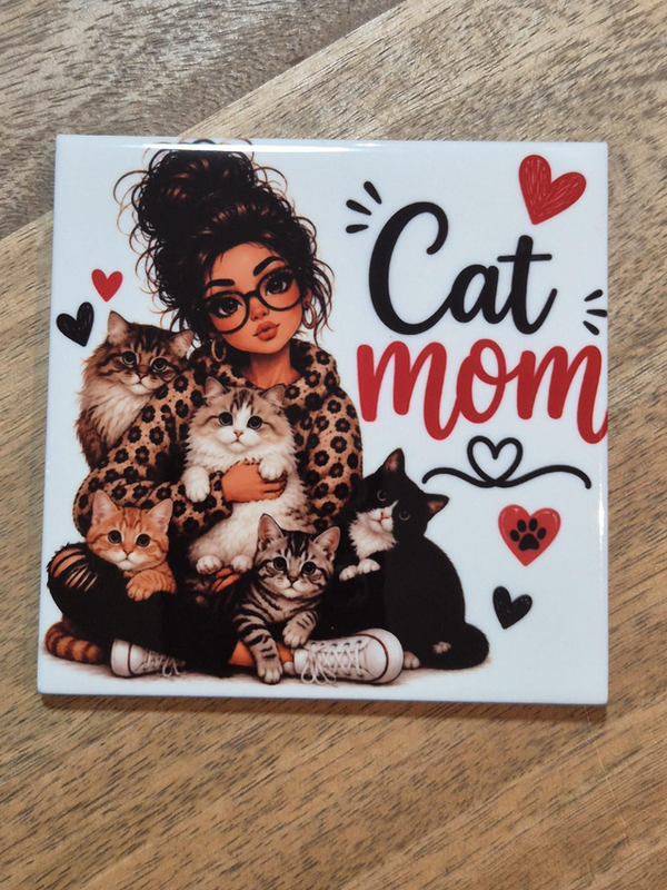 Tegel | Cat mom