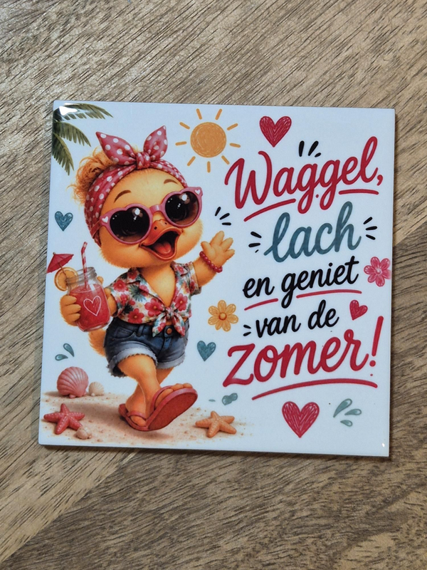 Tegel | Waggel lach en geniet van de zomer