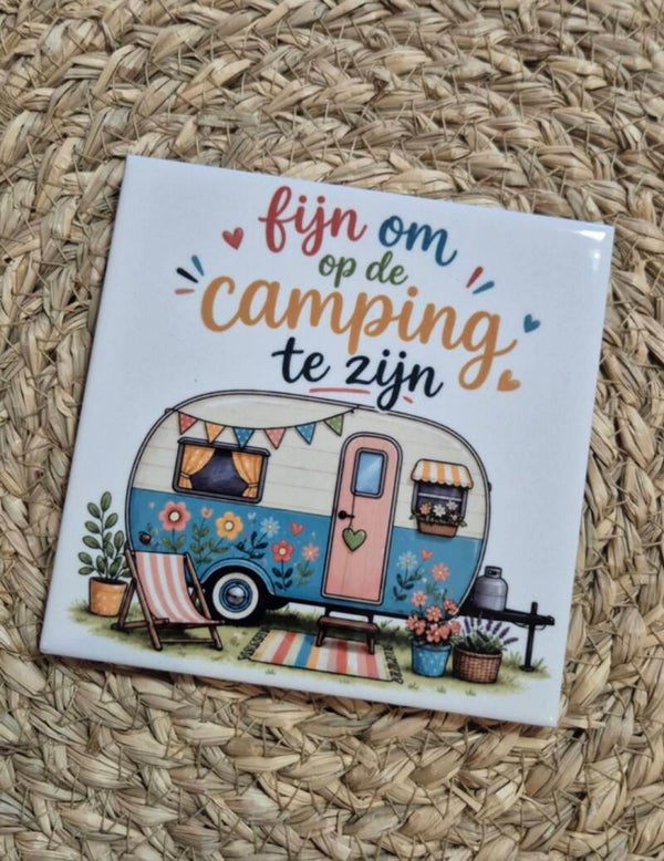 Tegel | Fijn om op de camping te zijn caravan