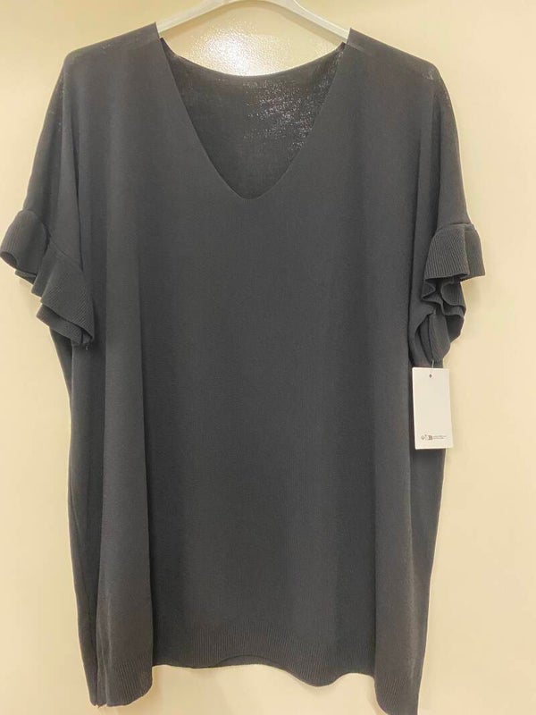 Zwart shirt met golvende mouwen