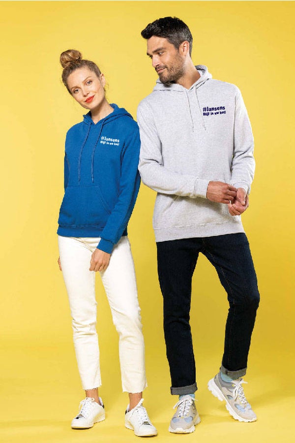Blijf in uw kot ! sweater Heren met familienaam en dorpsvermelding art.K476