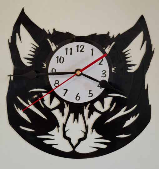 Vinyl klok kat 2
