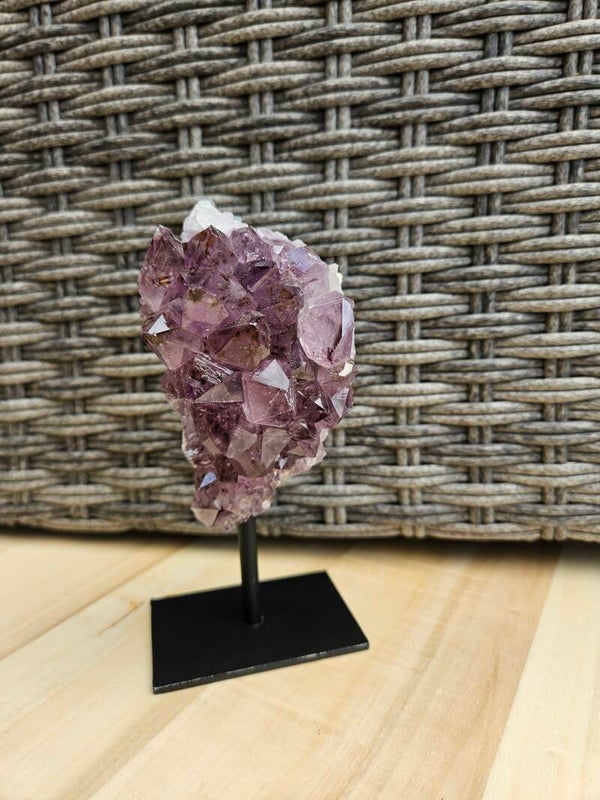 Ruwe Amethist op standaard