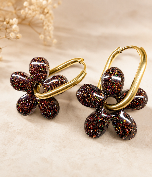 Boucles d’oreilles pampilles fleur marron pailletée