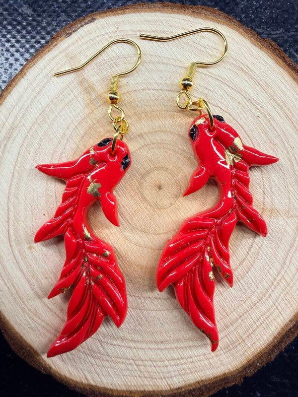 Boucles d’oreilles poisson carpes koï rouges et feuilles d’or