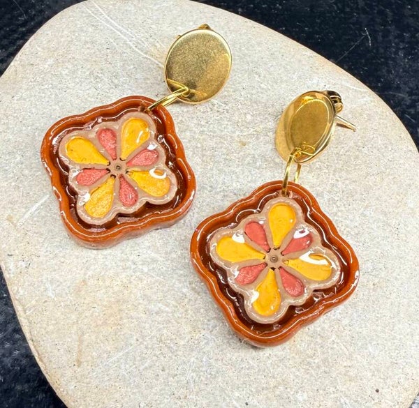 Boucles d’oreilles dorées Fleur de feu