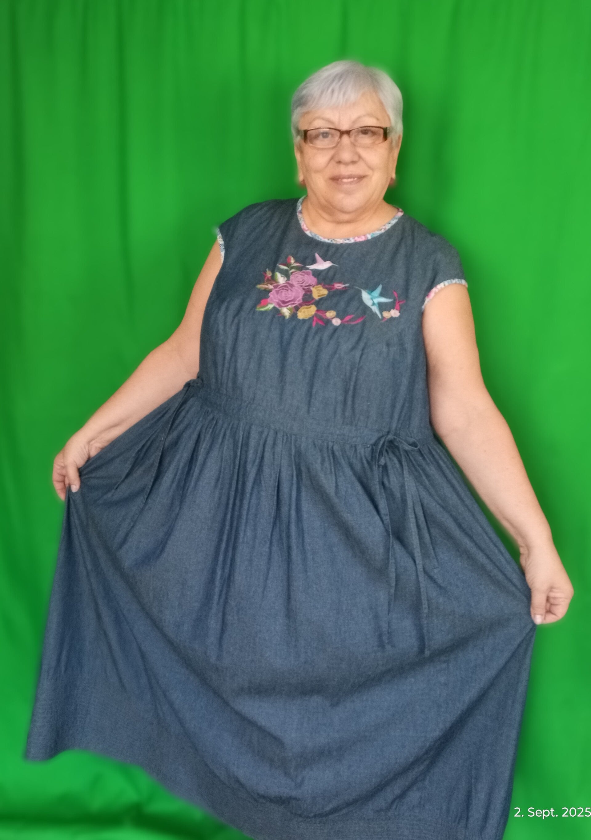 Kleid mit Stickerei