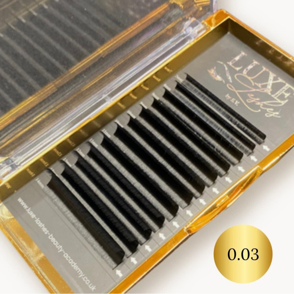 0.03 MEGA VOLUME LASHES