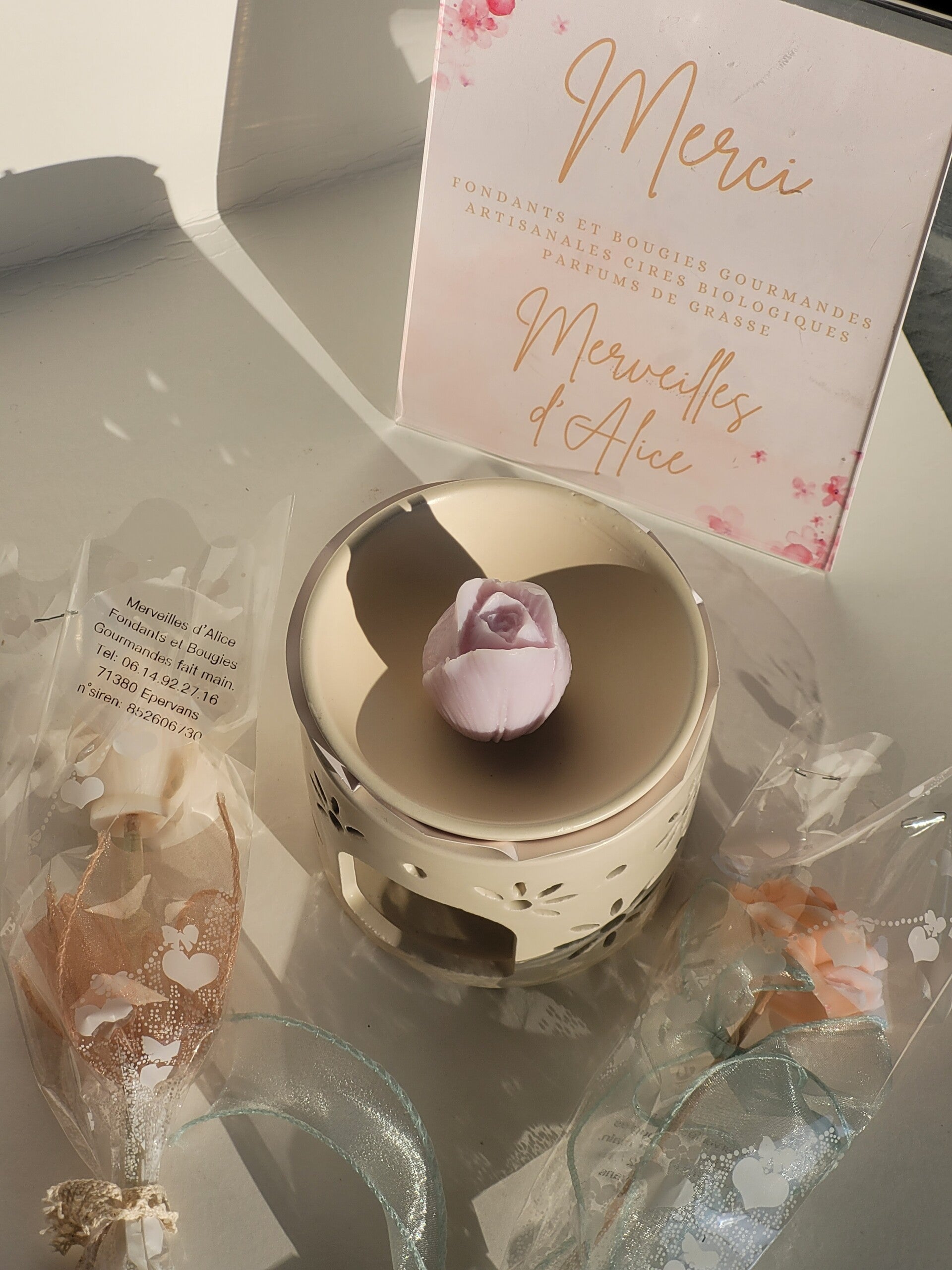 ✨Brûle-Parfum Céramique Fleurie – Élégance & Douceur✨