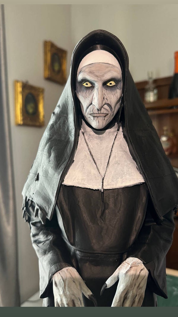 Suora the nun