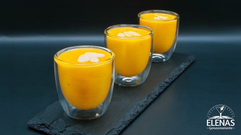 Kalte Pfirsich-Möhre-Suppe