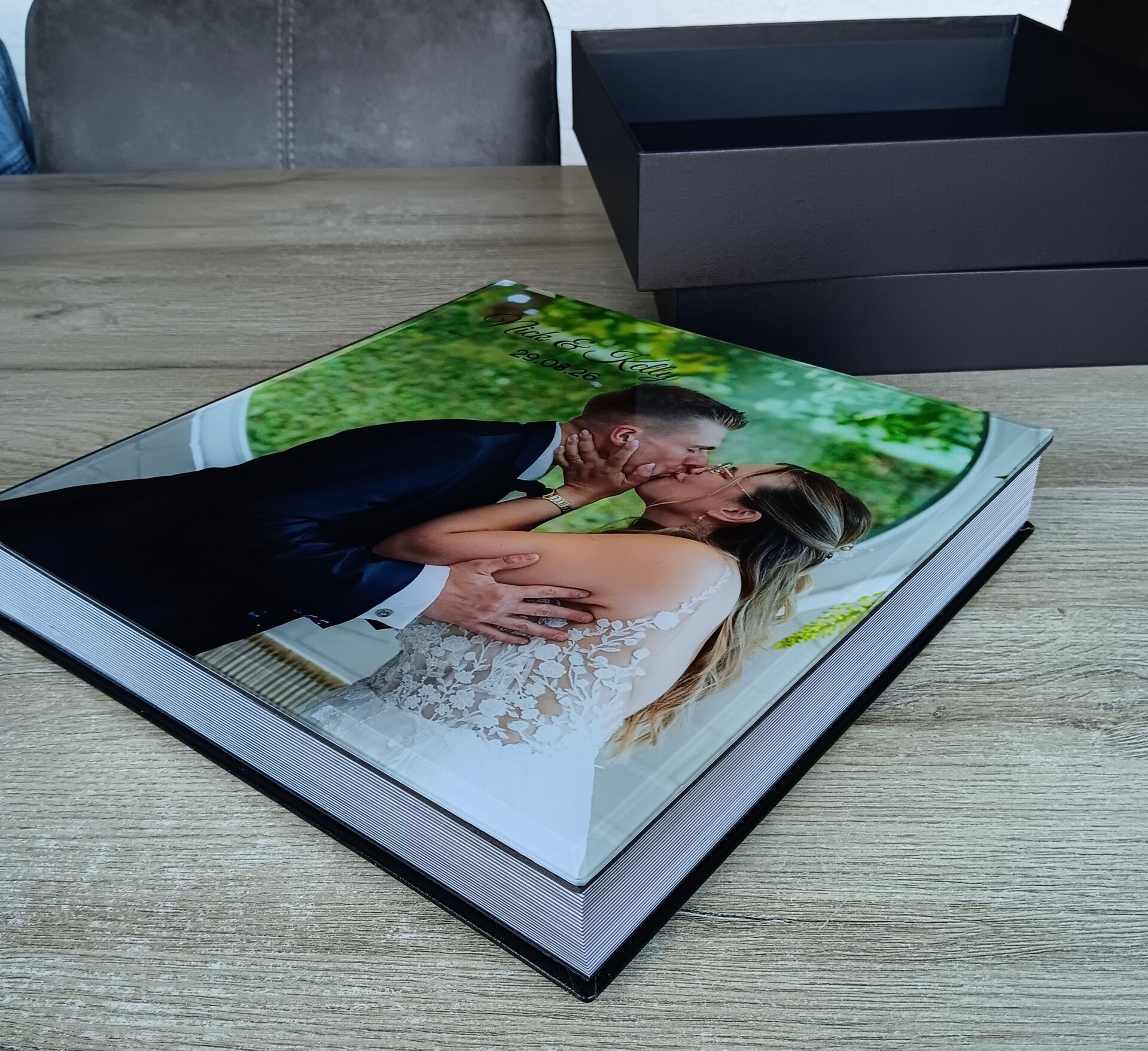 Luxe bewaardoos trouwalbum Nick en Kelly huwelijksfotograaf Lebbeke