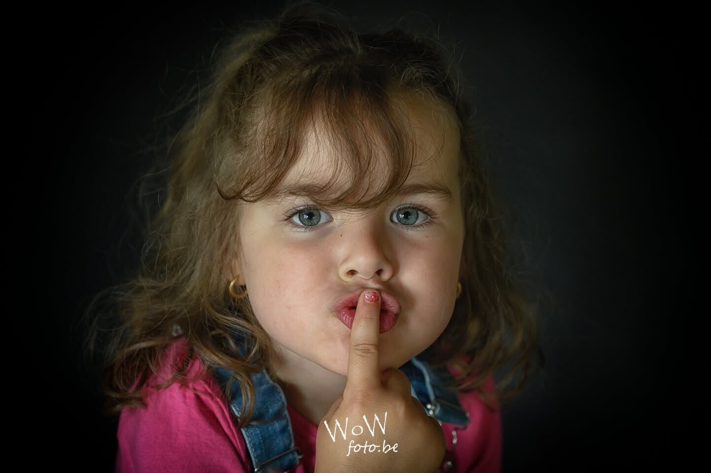 kinderen op een hwuelijk promofoto wowwow