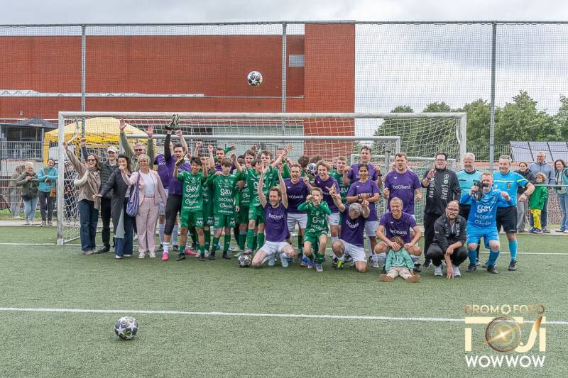 promofoto wowwow steunt G-voetbal Kortrijk sponsors gezocht