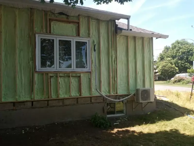 isolation à l’uréthane murs extérieurs maison 