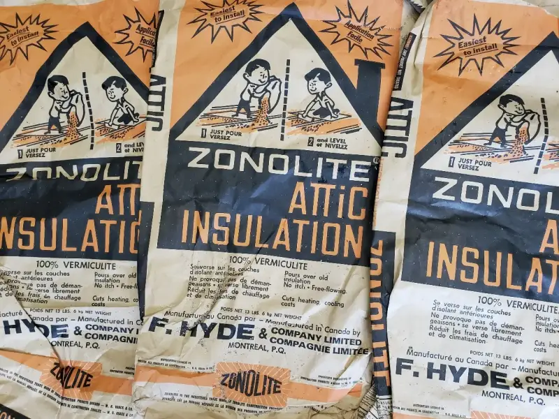  Vermiculite Amiantée Dans un Grenier Entretoit 