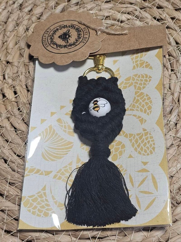 Macrame key chain black bee